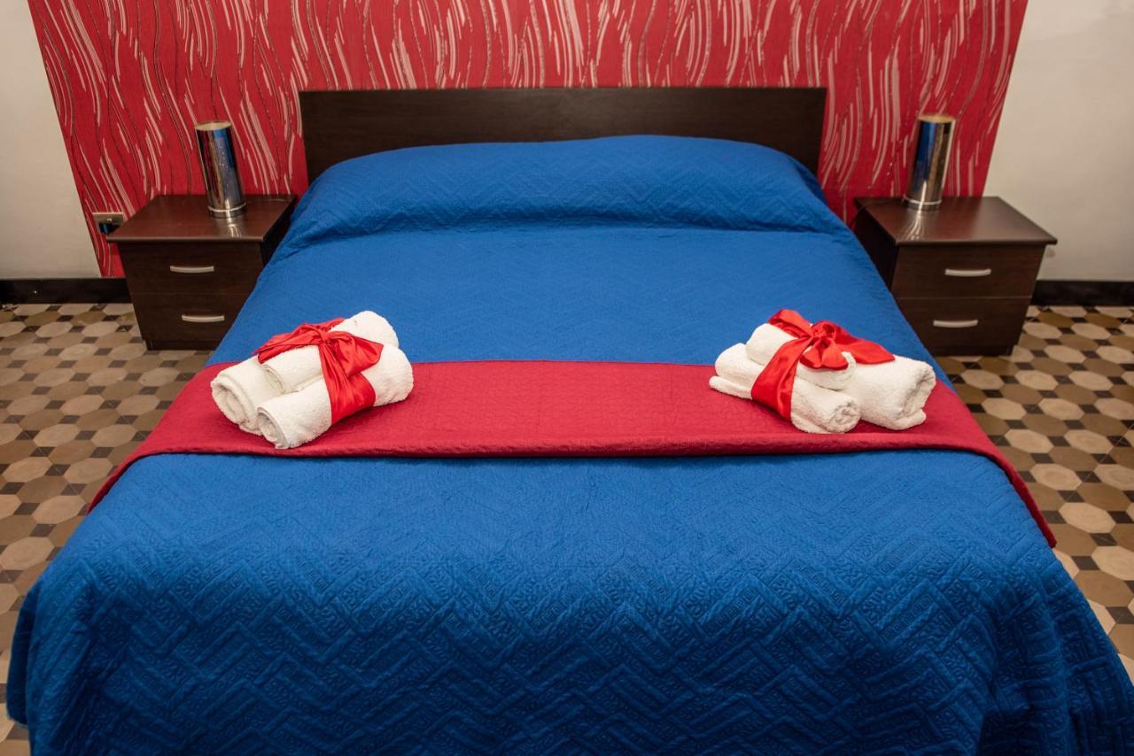 Pitagora House Hotell Taranto Eksteriør bilde