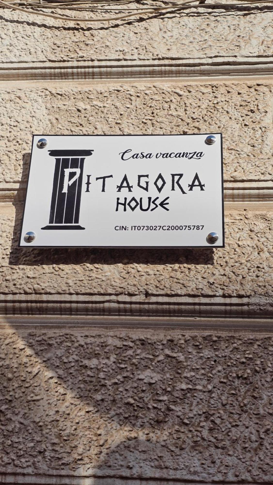 Pitagora House Hotell Taranto Eksteriør bilde