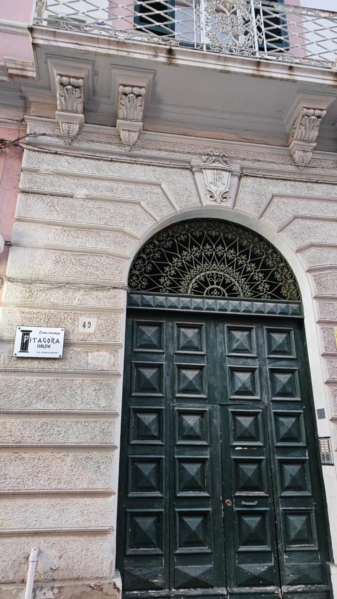 Pitagora House Hotell Taranto Eksteriør bilde